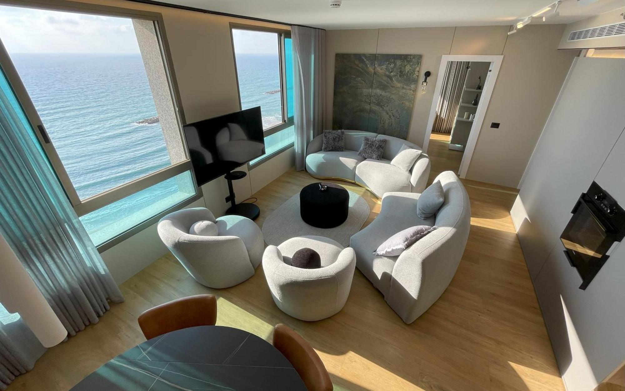 Panoramic Sea View Luxury Suite Нетанья Екстер'єр фото